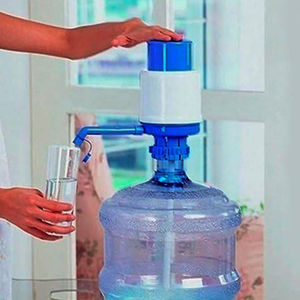 Imagen de Bomba manual dispensadora de agua universal