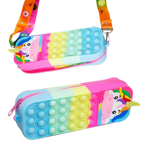 Imagen de Cartuchera pop it con correa y  muñeco