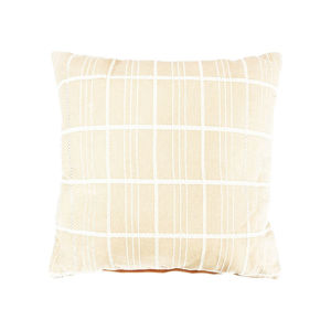 Imagen de Almohadón decorativo con diseños cuadrados 45 cm x 45 cm