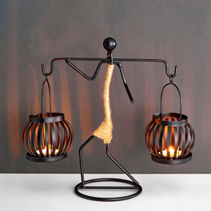 Imagen de Candelabro Doble En Hierro Estilo Nórdico Figura Femenina