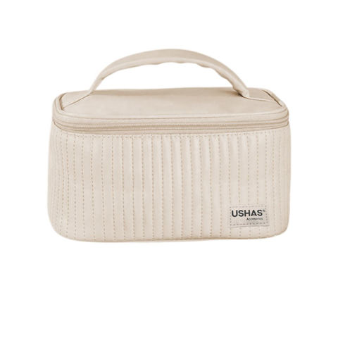 Imagen de Necesaire Ushas con asa y cierre simil cuero