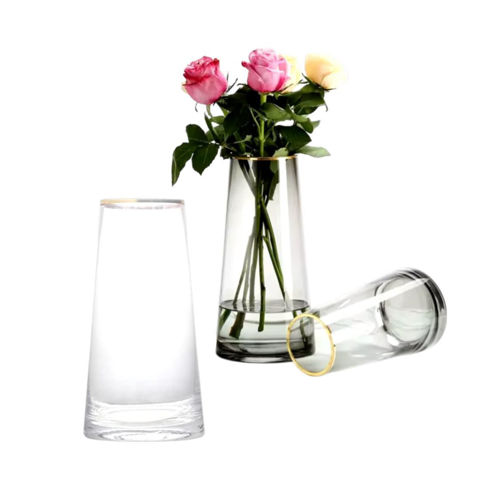 Imagen de Florero de vidrio conico borde dorado